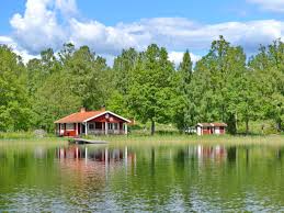 Du kannst schwimmen ohne ende, verschiedene wassersportkurse machen oder einfach nur faul in der sonne liegen. Ferienhauser In Schweden Schwedenhaus Vermittlung Mieten Und Kaufen