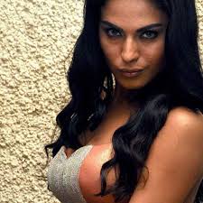 Veena Malik: Nude pose Pakistani model asks why is sexuality such a big  problem? - Mirror Online