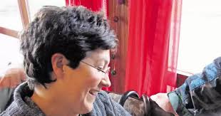 Der kleine Mino kommt im Schlauchboot zur Welt