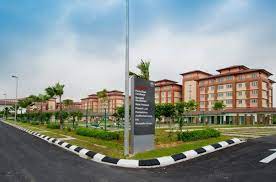 Kawasannya yang permai dihiasi dengan lanskap hasil usahasama anggota dan pesakit. Permai Psychiatric Hospital Tampoi Johor Pab Perunding Alam Bina Sdn Bhd Architects Planners Medical Planners Landscape Architects