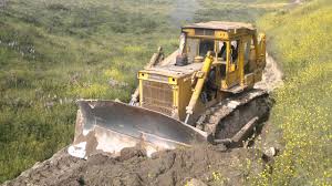 Find equipment specs and information for this and other crawler dozers. Komatsu D 355 A Youtube
