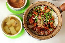 Easy recipe for claypot chicken rice with lup cheong, mushrooms, baby bok choy & salted fish. Choong Kee Claypot Chicken Rice Damansara Jaya