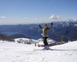 Mottarone ski resort is located in piedmont, italy. Skigebiet Mottarone