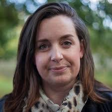 Janet Lavelle's Instagram, Twitter & Facebook