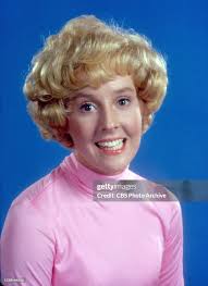 Cast member Georgia Engel as Georgette Franklin Baxter from the CBS... News  Photo