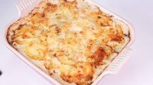 The sauce has the perfect consistency and the potatoes are perfectly baked. Ina Garten Bobby Flay Potato Gratin