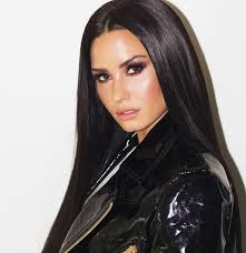 Kathy je sita Demi Lovato in njenega pritoževanja!