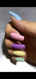 Una de sus ventajas es que lucen muy bien y puedes realizar cualquier diseño de uñas sobre ellas. Pastel Shades En 2021 Unas De Maquillaje Disenos De Unas Disenos De Unas