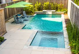 Custom Swimming Pools Priced Between 50k 100k Platinum Pools Backyard Pool Landscaping Swimming Pool Prices Small Backyard Pools