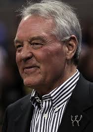 Antonio Holt's Instagram, Twitter & Facebook