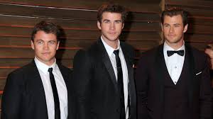 Confira todos os filmes e séries de liam hemsworth. Wie Seine Bruder Chris Und Liam So Heiss Ist Luke Hemsworth Promiflash De
