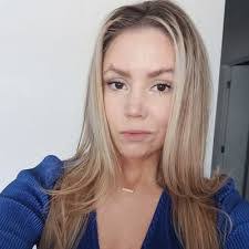 Heather Bostwick's Instagram, Twitter & Facebook