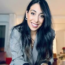 Nancy Leone's Instagram, Twitter & Facebook