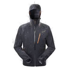 Parfaitement imperméables, ces blousons protègent des intempéries. Avis Test Veste Pluie Impermeable Randonnee Homme Forclaz 400 Noir Quechua Prix