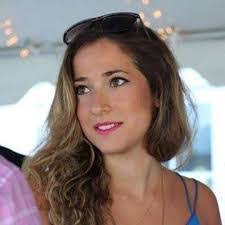 Karen Saab's Instagram, Twitter & Facebook