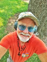 hey good denizens of cyberspace !** anybody know which is the easiest  **visa** to obtain if you want to stay for six months or so. As far as I  understand they are