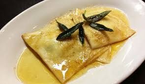 Bietole o spinaci 700 g di ricotta di pecora o di. Come Condire I Ravioli Ricotta E Spinaci