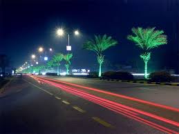 Gulberg Which Is Also Known As The Fashion Business And Food Hub Of Lahore Is Considered One Of The Most Popul Beautiful Roads Lahore Pakistan Country Roads