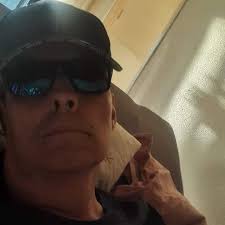 Du bist einen Moment abgelenkt, stolperst und das Smartphone fällt auf den  Gehsteig? Im Urlaub steigst du aus der U-Bahn, greifst in die Tasche und  das Tablet ist weg? Versichere deine digitalen