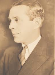 Mike Winski's Instagram, Twitter & Facebook