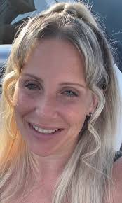 Jen Logan's Instagram, Twitter & Facebook