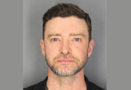 Robert Timberlake's Instagram, Twitter & Facebook