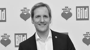 Apr 23, 2020 · am 8.10.2016 schloss ohlen in köln mit ihrem partner jens ohlen den bund fürs leben. Nur 47 Ex Fruhstucksfernsehen Moderator Jan Hahn Ist Tot Promiflash De