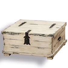 The Cape Cod Steamer Trunk Coffee Table And Storage Box Sunduk Morskoj Stil Interer