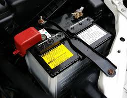 With the engine off, you should get a reading of 12.6 volts. Check For Battery Leakage Current By Measuring Its Voltage Hioki E E Corporation