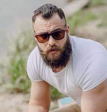 This haircut features a temple fade with longer hair in the middle. 70 Best Styles For Men With Receding Hairline 2021