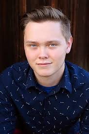 Alexander Hull's Instagram, Twitter & Facebook