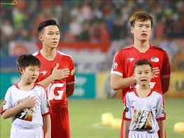 Nhiều lúc mình phải đa dạng trong cách đá 11 m để họ không bắt bài được nữa. áº£nh Quáº¿ Ngá»c Háº£i Gáº·p Láº¡i Slna Trong Mau Ao Viettel