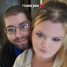 A little late posting but I got to spend last weekend with this beautiful  ladybug at her Senior Ivy Tea for Theta. It's hard to believe 4 years has  come and gone