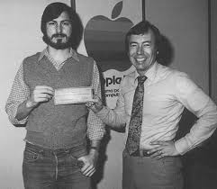 Early Photos Of Life At Apple With Steve Jobs From The Company S First Few Employees Steve Jobs Steve Wozniak Steve Jobs Apple