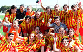 Futbol club barcelona femení is a women's football team from barcelona founded as club femení barcelona in 1988. F C Barcelona Femenino Se Proclama Por Tercera Vez Consecutiva Campeon De Liga Rfef Es