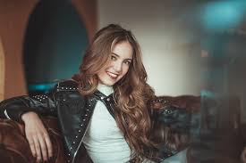 Ana mena es una cantante y actriz española procedente de málaga. Ana Mena Cantantes Famosos Contratacion