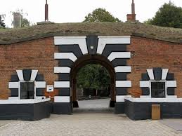 Sep 04, 2021 · jízdárna terezín ul.palackého, terezín zkouška: Mala Pevnost Pamatnik Terezin
