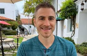 Alexis Fromm's Instagram, Twitter & Facebook