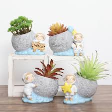 Rar und mit betörend duftend: Astronaut Blumentopf Harz Sukkulenten Pflanzer Topf Lunar Mond Blume Topf Home Dekoration Raumfahrer Star Craft Blumentopfe Pflanzkubel Aliexpress