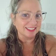 Karly Phipps's Instagram, Twitter & Facebook