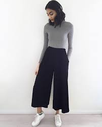 Black And White Square Pants Outfit Ideas Ayeshamasoodi On Instagram My Fun Pants Stylish Spring Outfit Fun Pants How To Wear Culottes