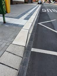 Bocke Streetline Busbordstein In 2020 Oberhausen Bus Einfahrt