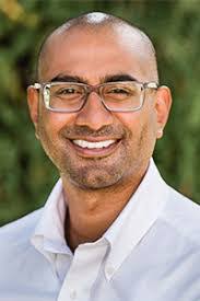 Kamran Akhavan's Instagram, Twitter & Facebook