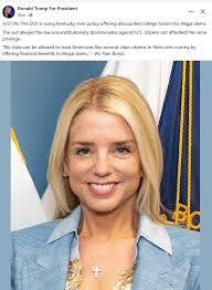 Wendy Hoff's Instagram, Twitter & Facebook