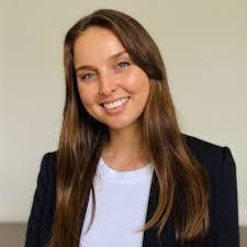 Vanessa Hahn's Instagram, Twitter & Facebook