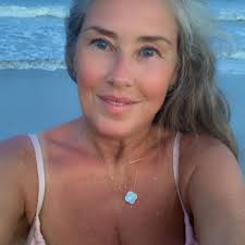 Hi everyone!! I've got tons of Motherland Okra seeds id like to trade for  SASE + 1 stamp!! Let me know if your interested!!!