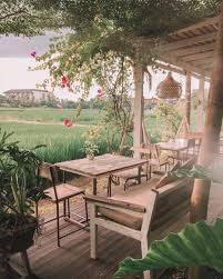 Photo via matthewleegen vila ini juga dilengkapi dapur dengan segala peralatan yang modern. Rekomendasi 11 Restoran Tepi Sawah Di Bali Yang Punya Pemandangan Spektakuler Bukareview
