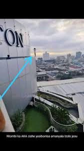 Aka and anele had gotten engaged in february this year. Video Of When Aka S Fiancee Anele Tembe First Tried To Jump From The Roof Of 19 Storey High Durban Hilton Hotel Pops Up Thedistin