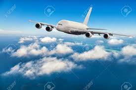 Check spelling or type a new query. Kommerzielle Dusenflugzeug Uber Den Wolken Bei Tageslicht Fliegen Lizenzfreie Fotos Bilder Und Stock Fotografie Image 57626432