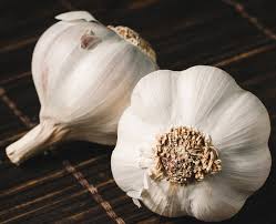 Its application also improves circulation, and thus, using garlic. This Homemade Garlic Shampoo Recipe Will Help You Treat All Your Hair Problems